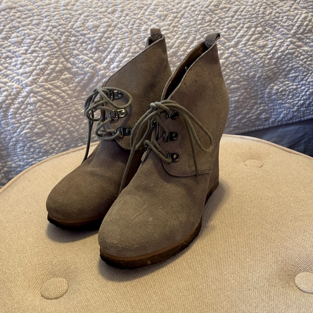 Steve Madden gray womens suade booties